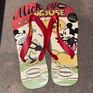 *NEW* Havaianas Mickey Mouse Flip Flops 7/8W (37-38)